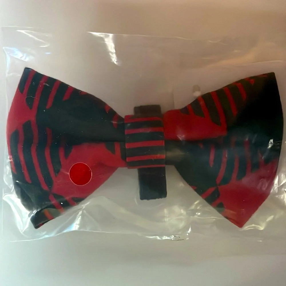 Red & black pet bow tie - Picture 1 of 3